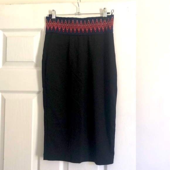 Black stretchy pencil skirt - Picture 1 of 3